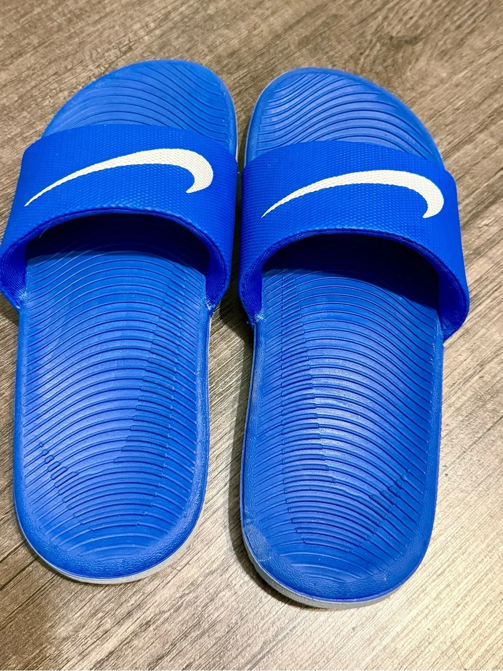 Nike kids sandals